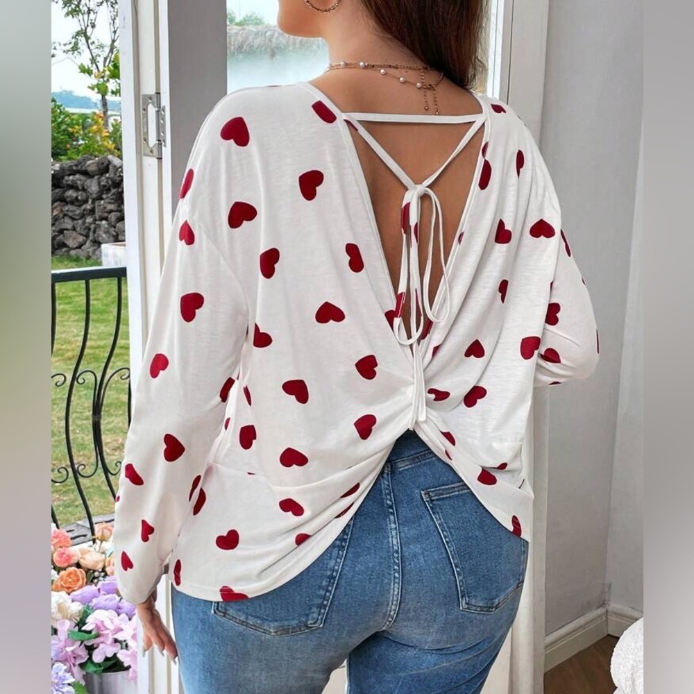 SHEIN Curve 1XL Heart Print Open Back Tie Top Valentine Long Sleeve